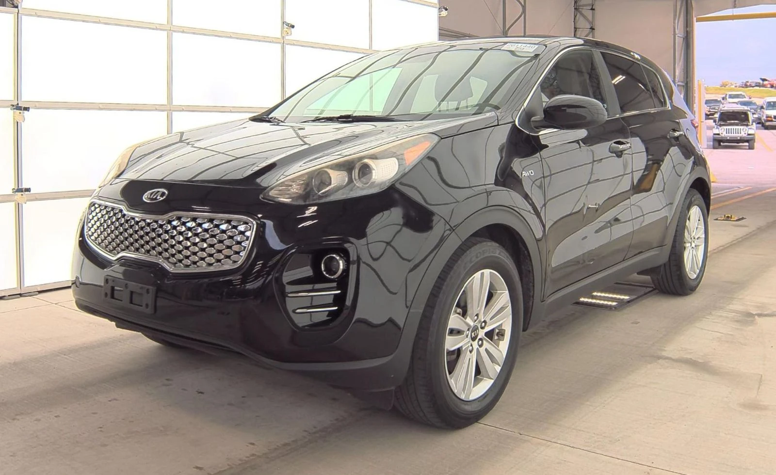 Kia Sportage LX - изображение 3