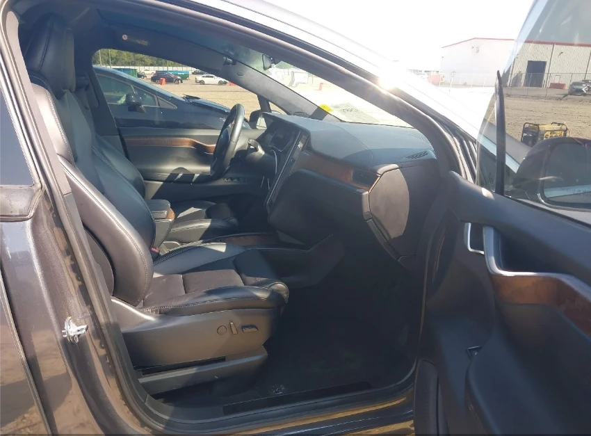 Tesla Model X LONG RANGE PLUS DUAL MOTOR ALL-WHEEL DRIVE - изображение 7