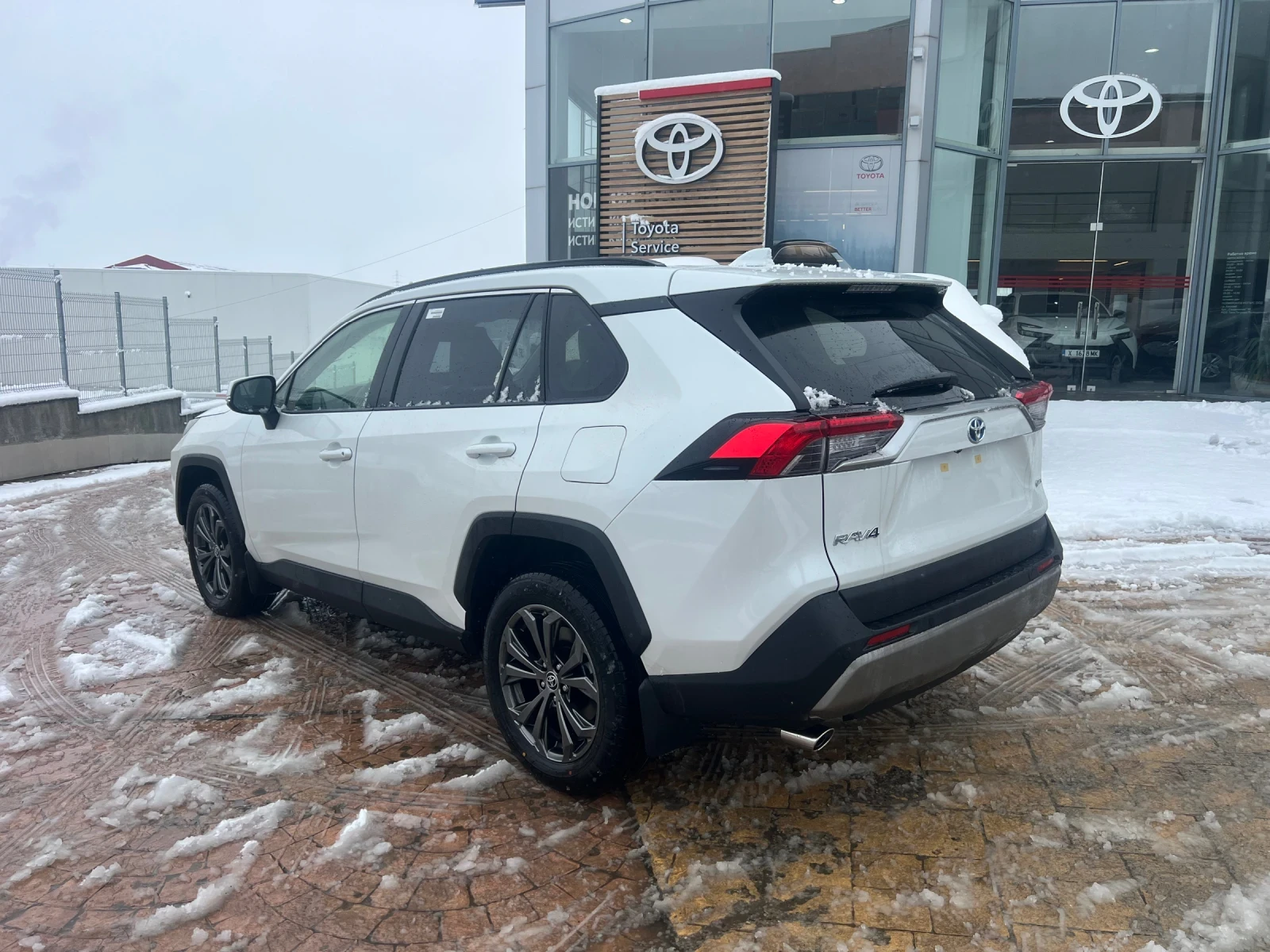Toyota Rav4 Luxury - изображение 4