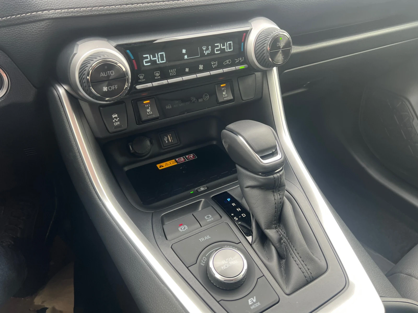 Toyota Rav4 Luxury - изображение 9