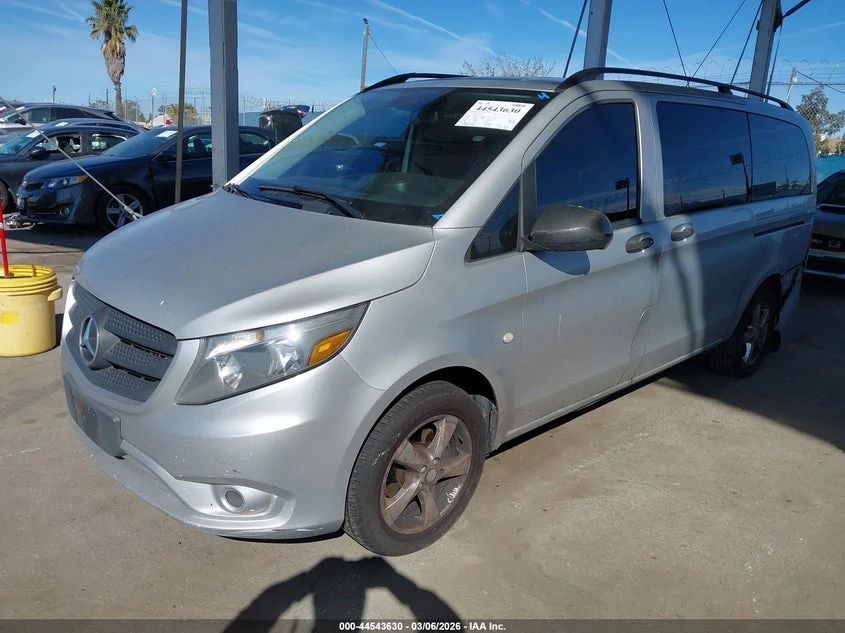 Други Друг 2.0l Mercedes-Benz Metris, снимка 2 - Автомобили и джипове - 53898508