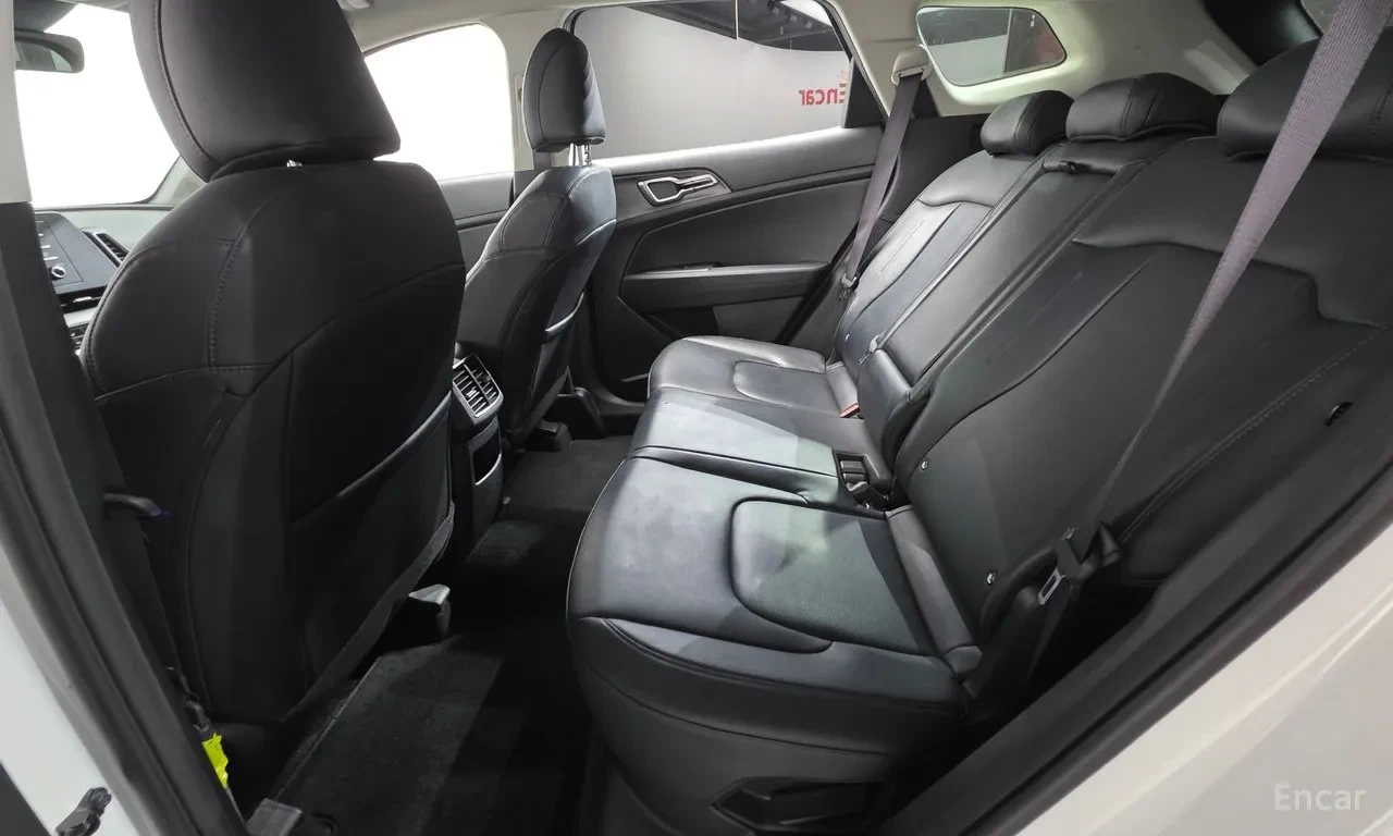 Kia Sportage 2WD / ЛИЗИНГ, снимка 13 - Автомобили и джипове - 54804616