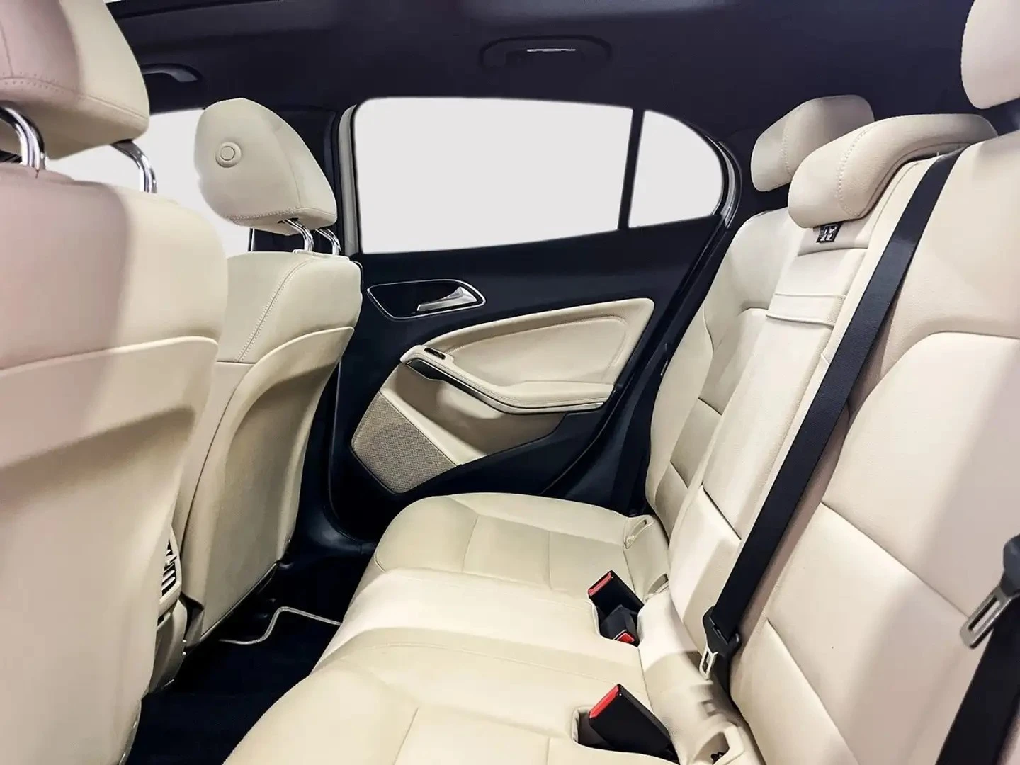 Mercedes-Benz GLA 250 4MATIC | Keyless GO| ARTICO Beige | Mobile.bg � ����������� 17