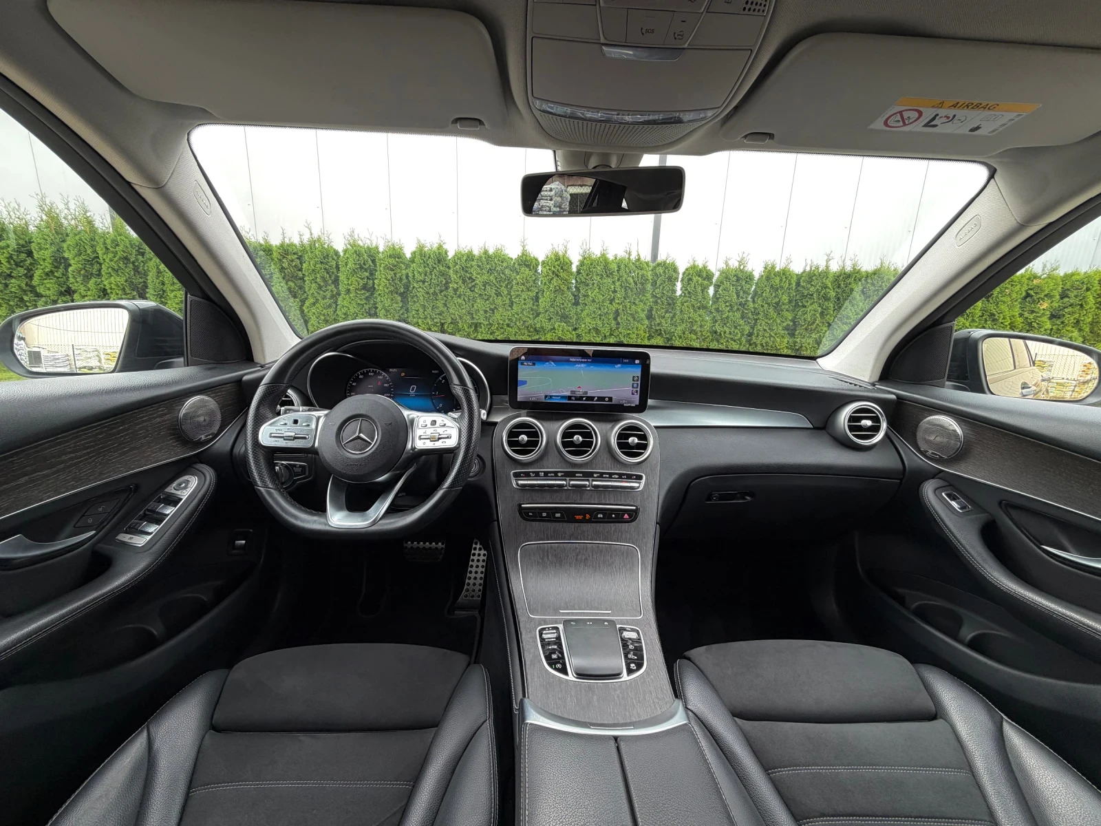Mercedes-Benz GLC 220 d AMG 4Matic , снимка 11 - Автомобили и джипове - 56234092