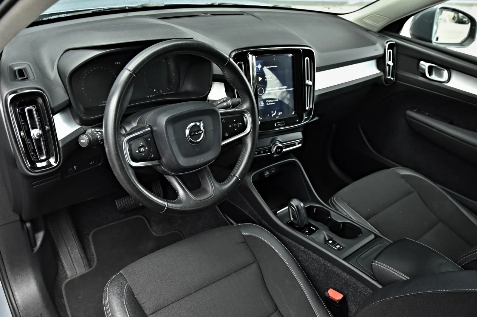 Volvo XC40 AWD 4X4, снимка 9 - Автомобили и джипове - 56488184
