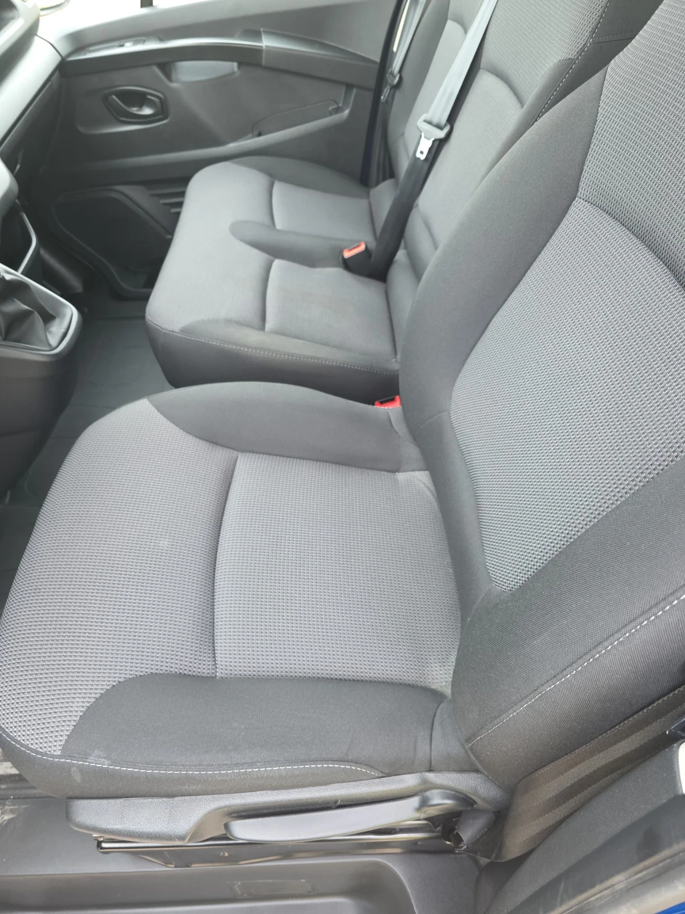 Renault Trafic 8+ 1, снимка 11 - Бусове и автобуси - 56227654