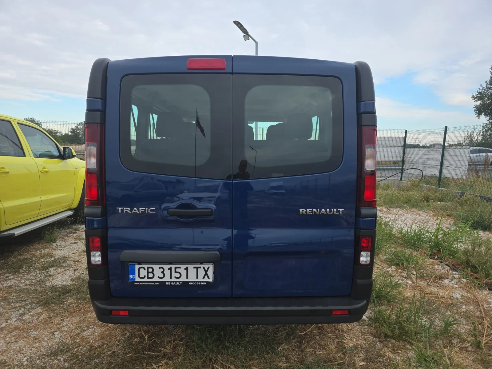 Renault Trafic 8+ 1, снимка 4 - Бусове и автобуси - 56227654