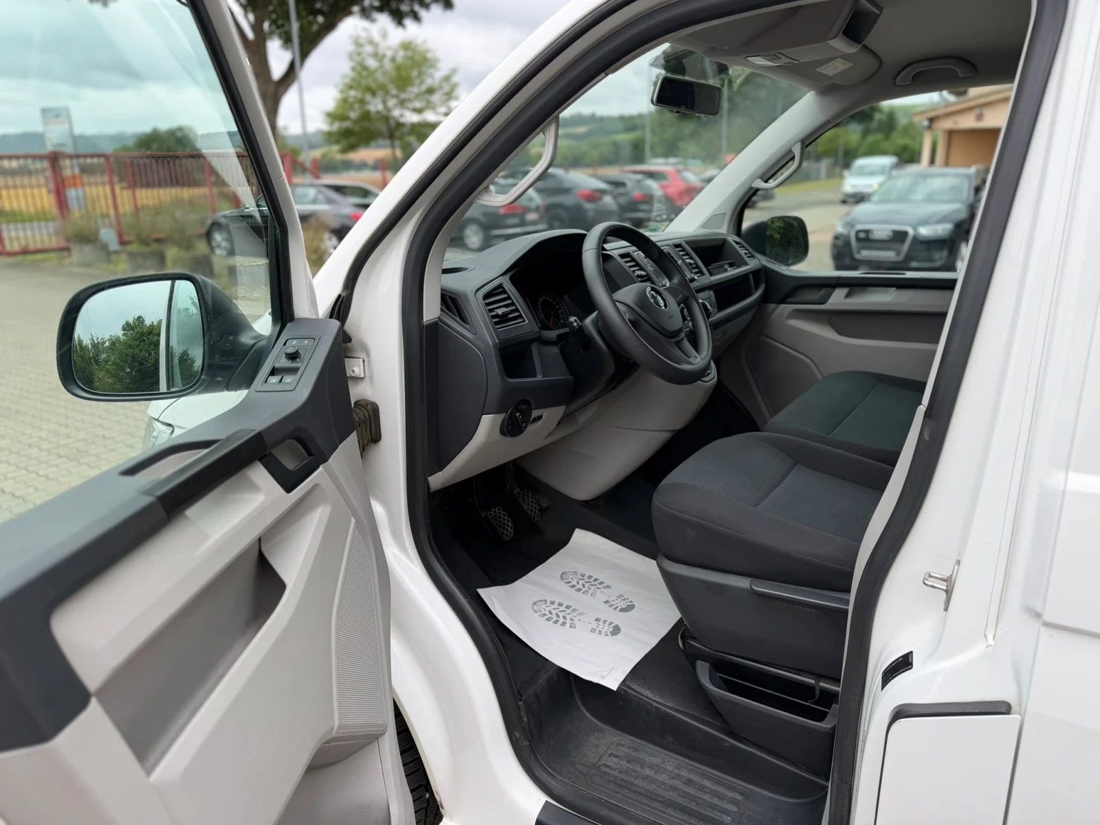 VW T6 BITDI, снимка 11 - Бусове и автобуси - 56535728