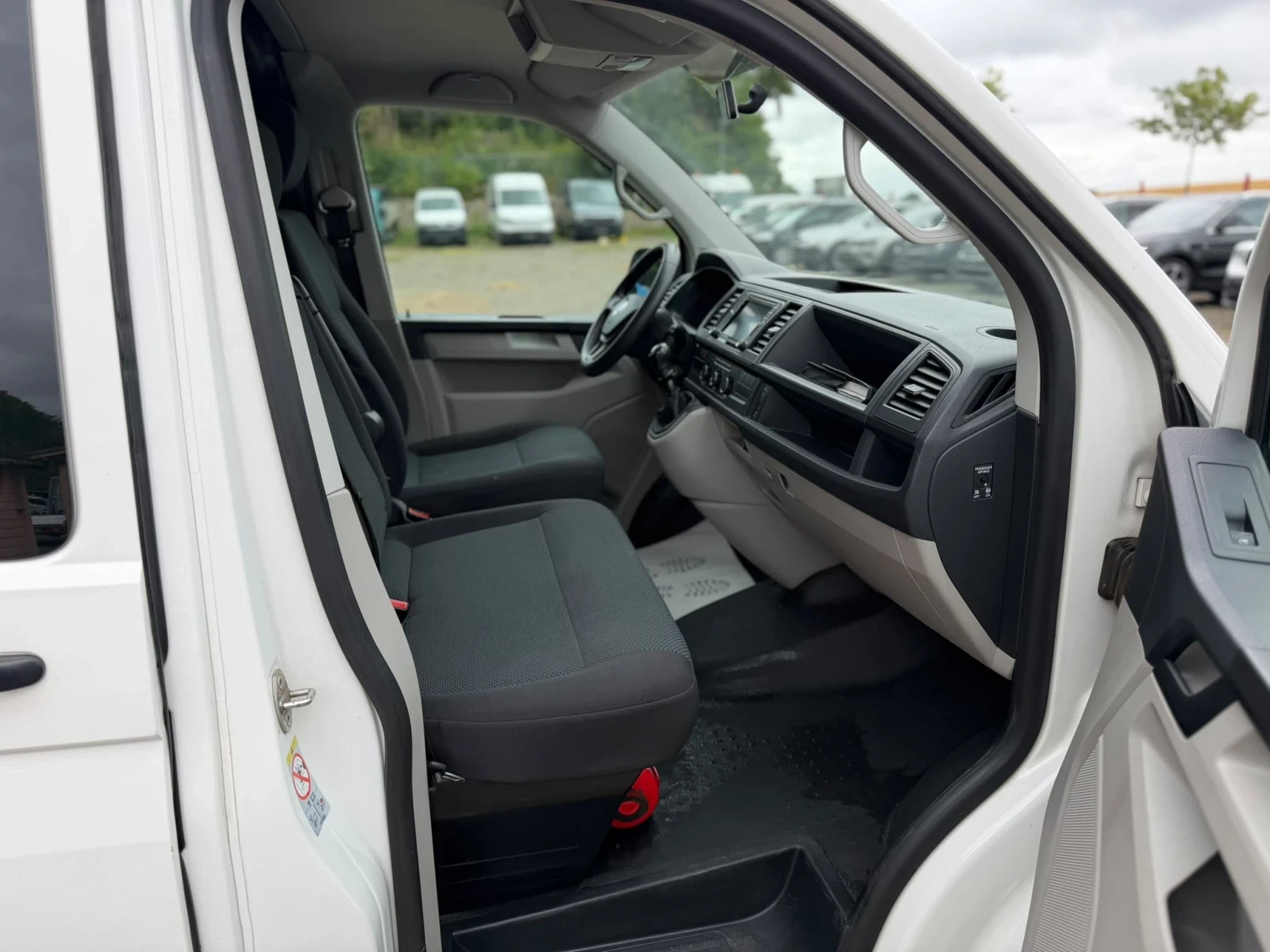VW T6 BITDI, снимка 16 - Бусове и автобуси - 56535728