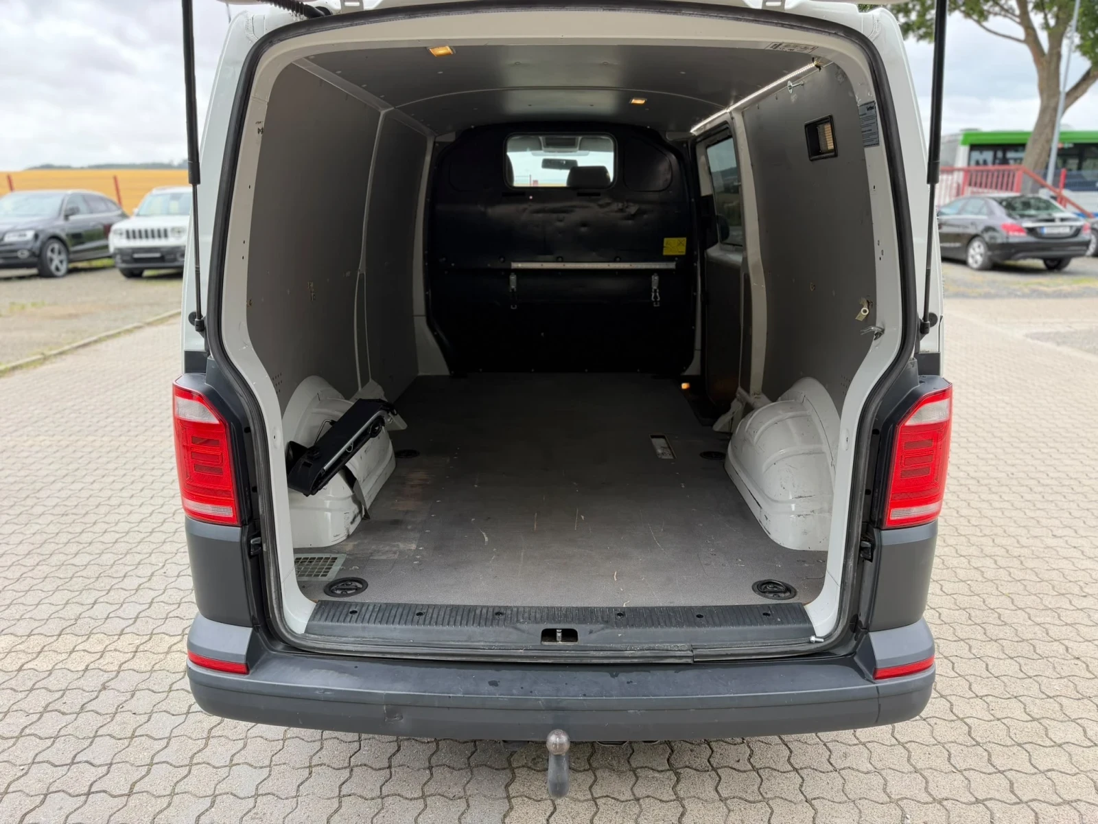 VW T6 BITDI, снимка 13 - Бусове и автобуси - 56535728
