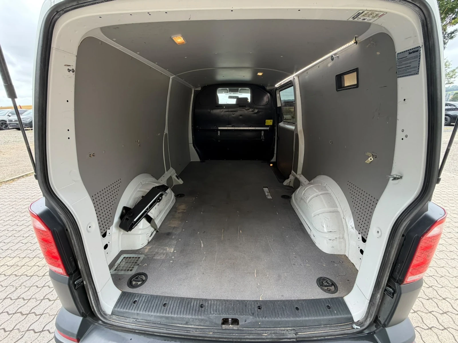 VW T6 BITDI, снимка 14 - Бусове и автобуси - 56535728