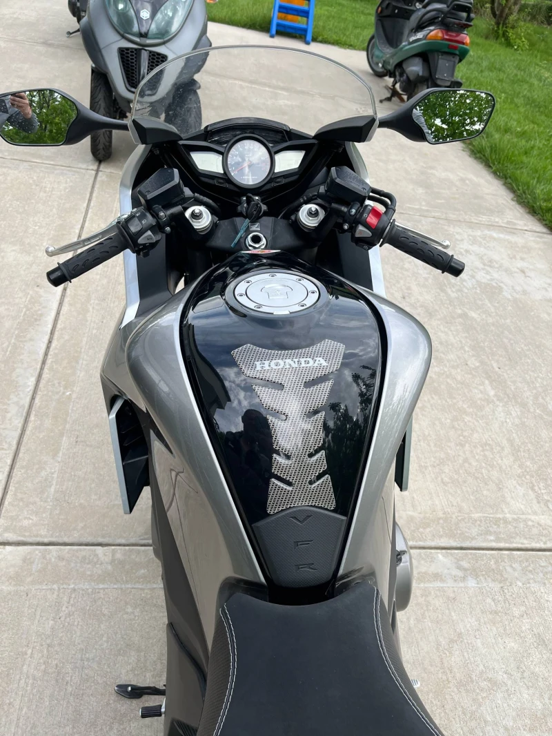 Honda Vfr 2010 PERFEKTEN, снимка 12 - Мотоциклети и мототехника - 50209759