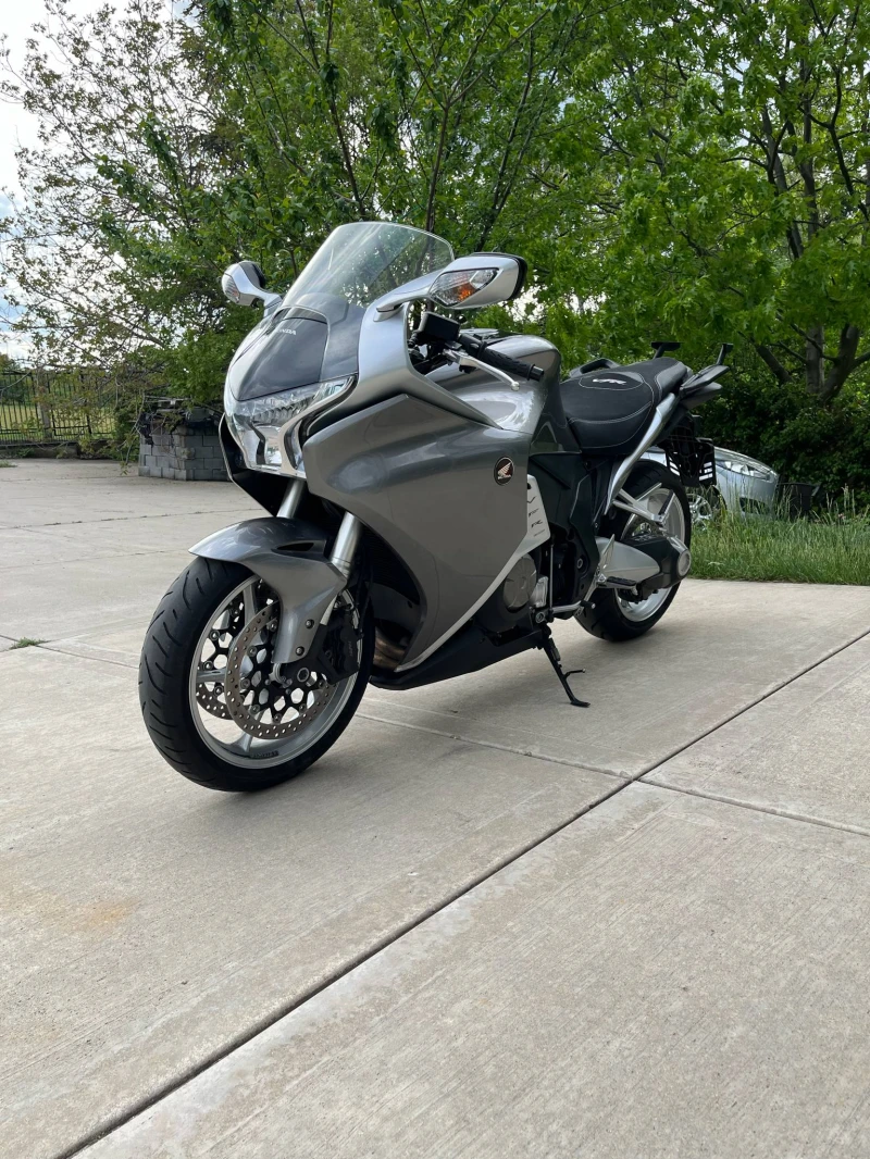 Honda Vfr 2010 PERFEKTEN, снимка 4 - Мотоциклети и мототехника - 50209759