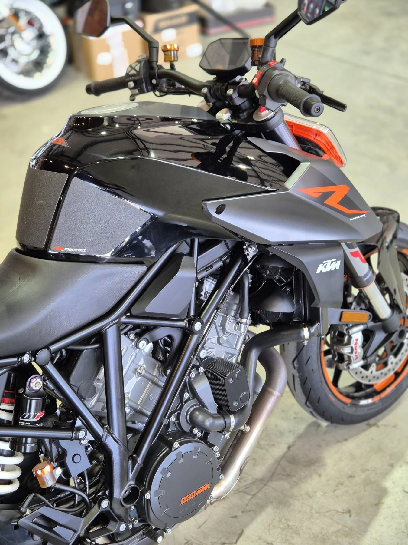 Ktm Super Duke 1290R ABS TC Нов внос от ШВЕЙЦАРИЯ!, снимка 12 - Мотоциклети и мототехника - 55886661