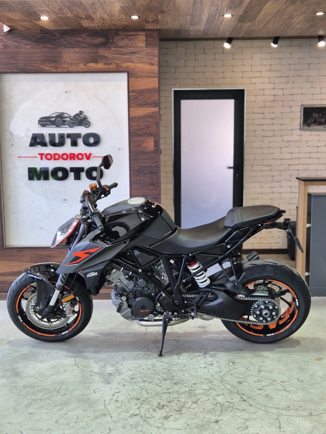Ktm Super Duke 1290R ABS TC Нов внос от ШВЕЙЦАРИЯ!, снимка 4 - Мотоциклети и мототехника - 55886661