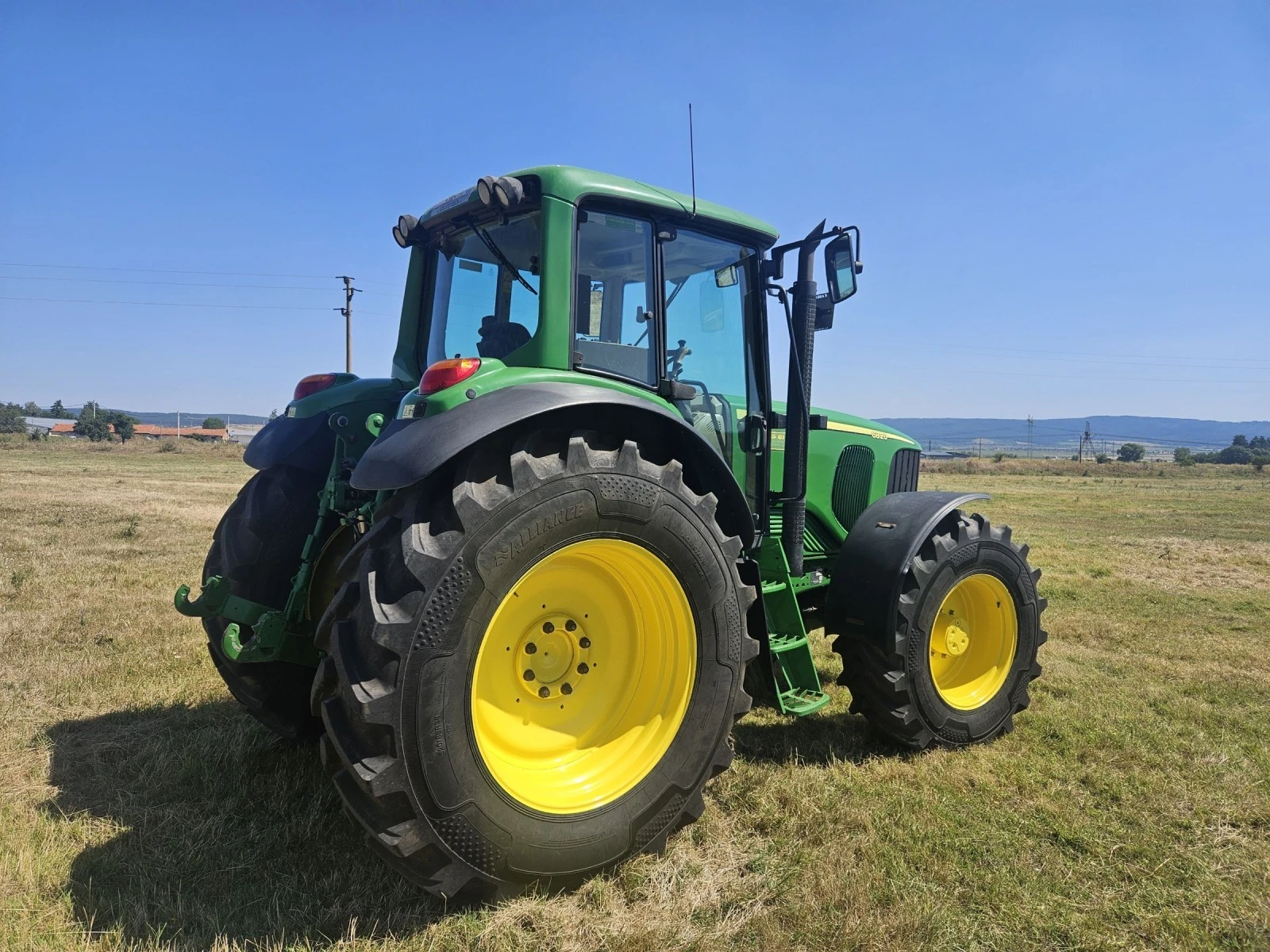 Трактор John Deere 6820 - изображение 7