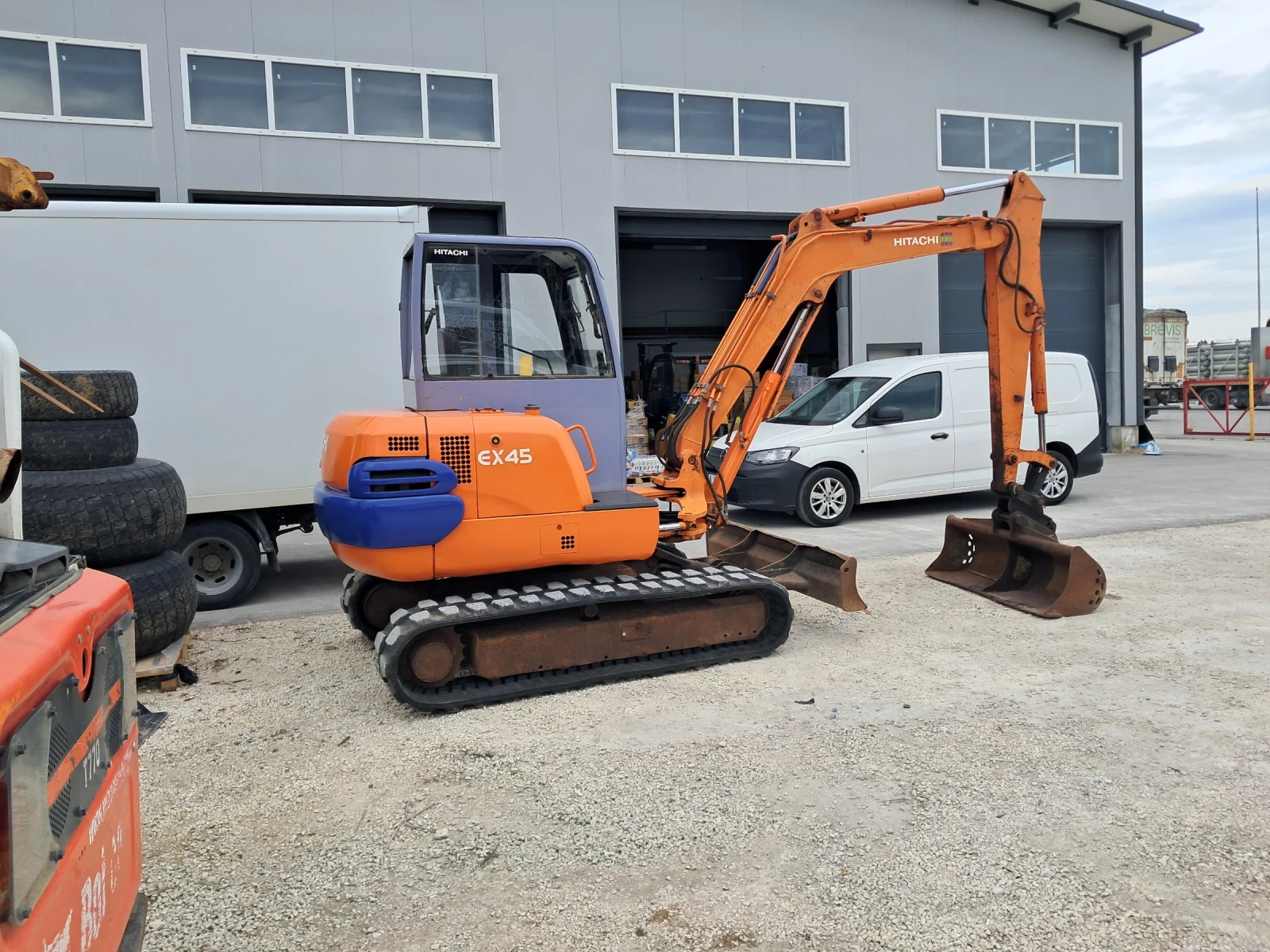 Багер Hitachi EX45-2