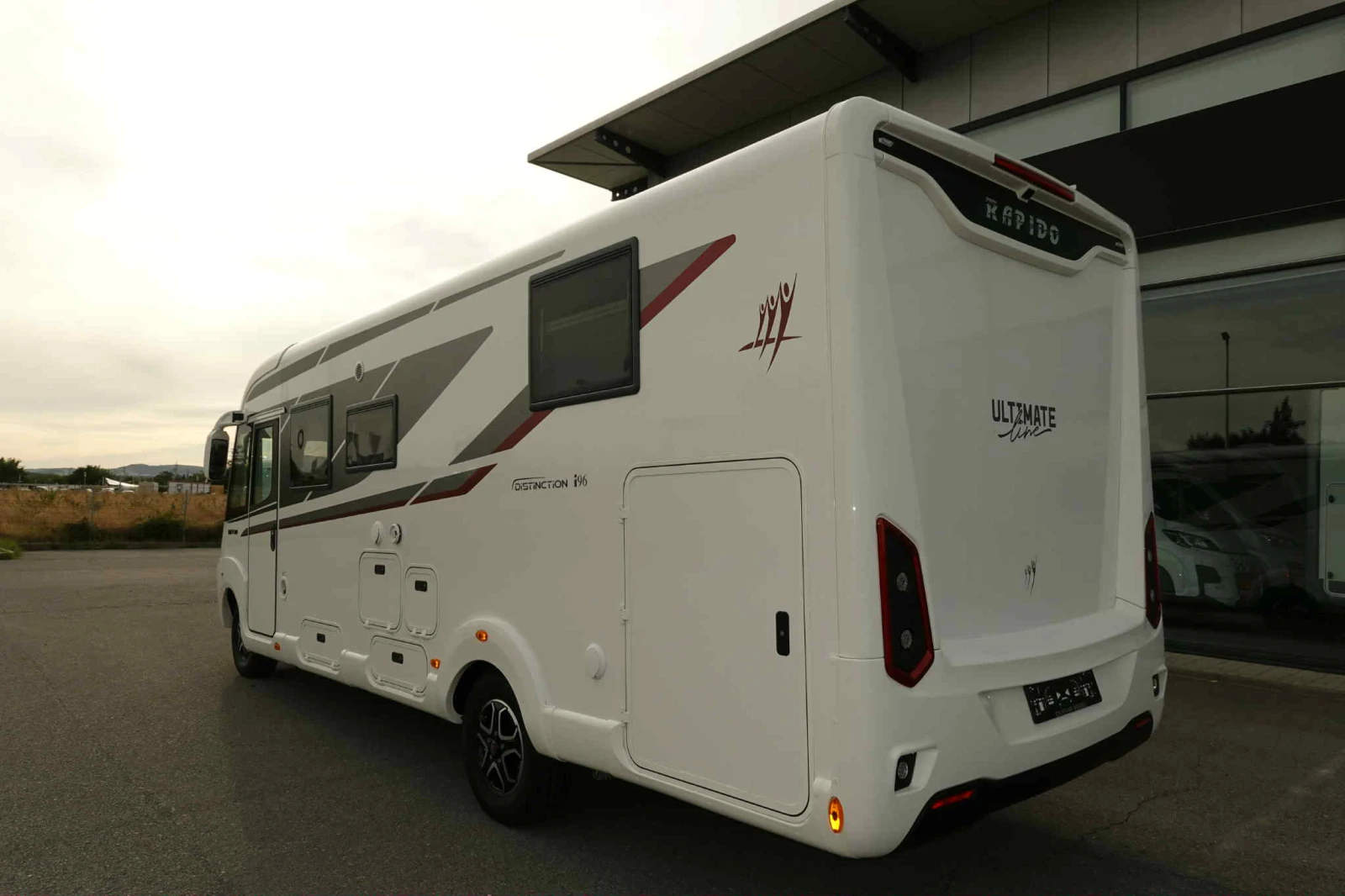 Кемпер Rapido Distinction 180к.с. АТ8 ALDE AL-KO, снимка 2 - Каравани и кемпери - 54583878