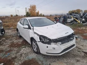 Volvo V40 D2 2.0, снимка 1
