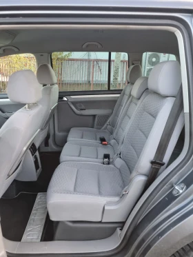 VW Touran 2.0tdi 140к.с BMM 7-местен - 7500 лв. / 3834.69 € - 94764482 11