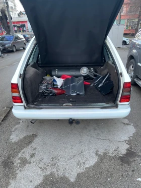 Mercedes-Benz 124, снимка 17