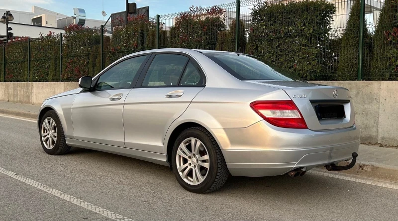 Mercedes-Benz C 180 Kompressor Classic* НАМАЛЕНИЕ ДО 31.12.24г.* , снимка 4 - Автомобили и джипове - 47666252