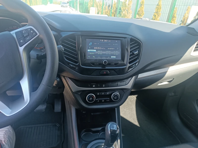 Lada Vesta, снимка 11 - Автомобили и джипове - 49413599