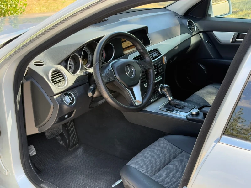 Mercedes-Benz C 220 /FACELIFT, снимка 7 - Автомобили и джипове - 51522726