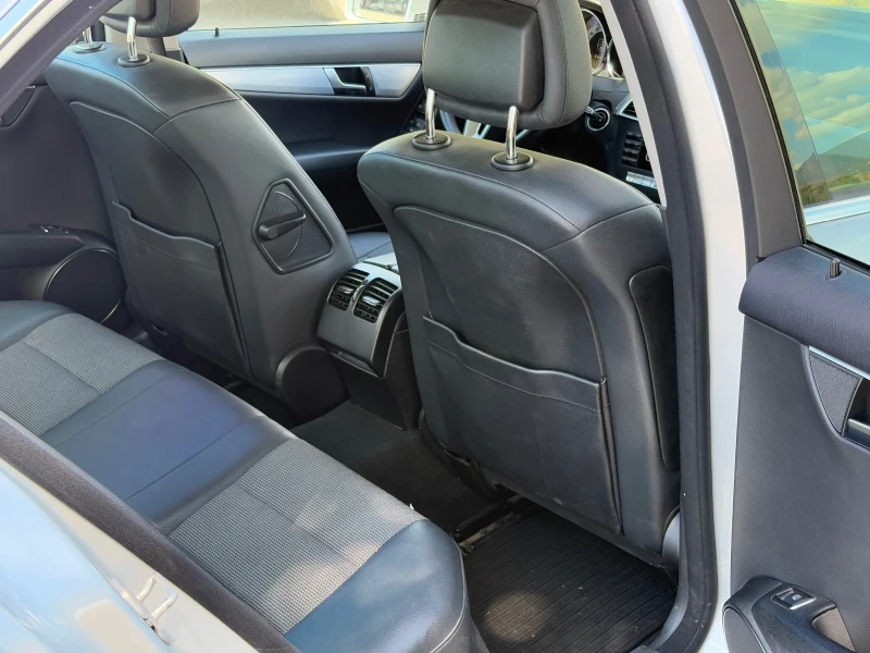 Mercedes-Benz C 220 /FACELIFT, снимка 9 - Автомобили и джипове - 51522726