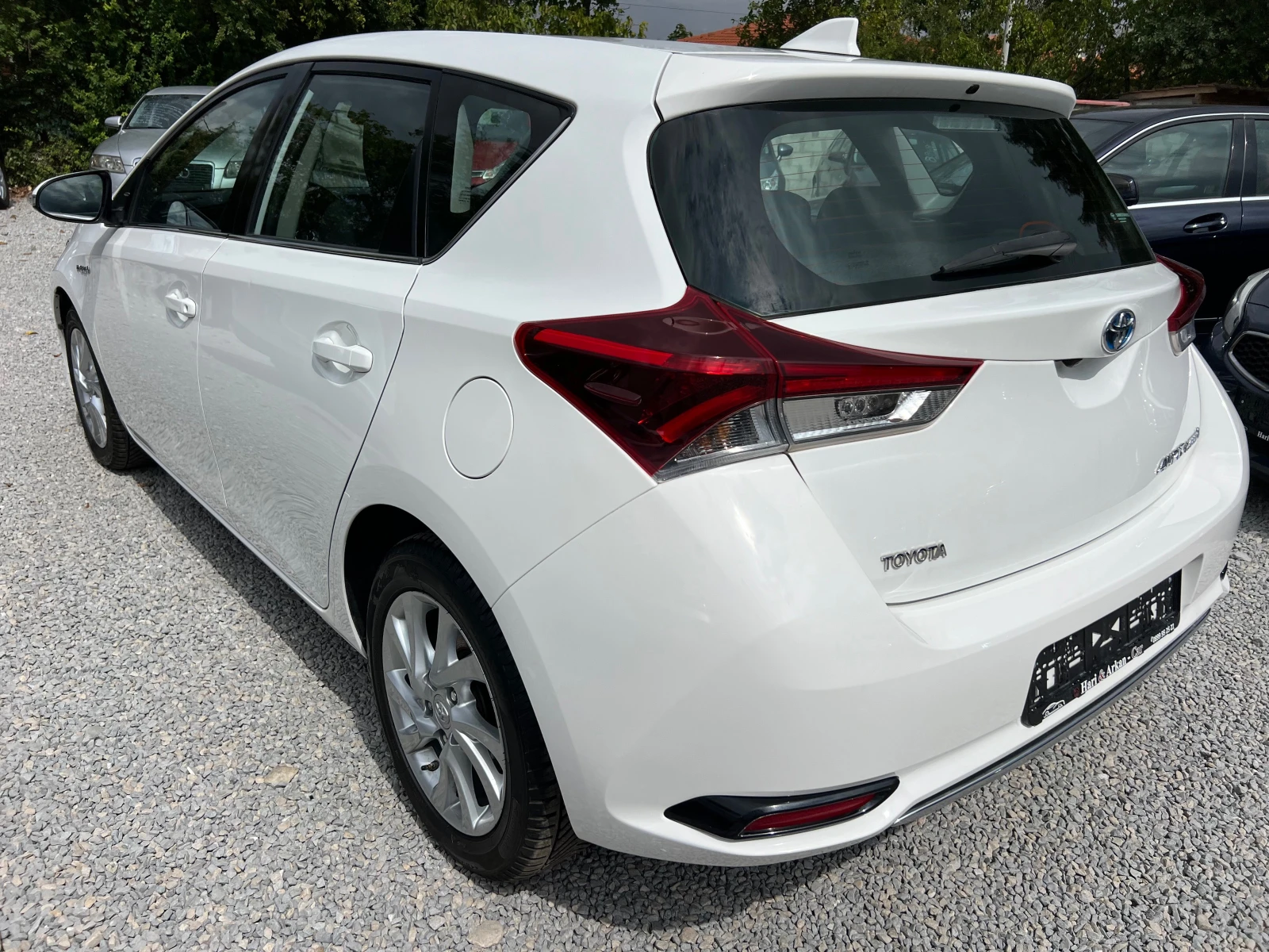 Toyota Auris 1.8HYBRID-EVRO 6D-NAVI-KLIMATRONIK - изображение 4