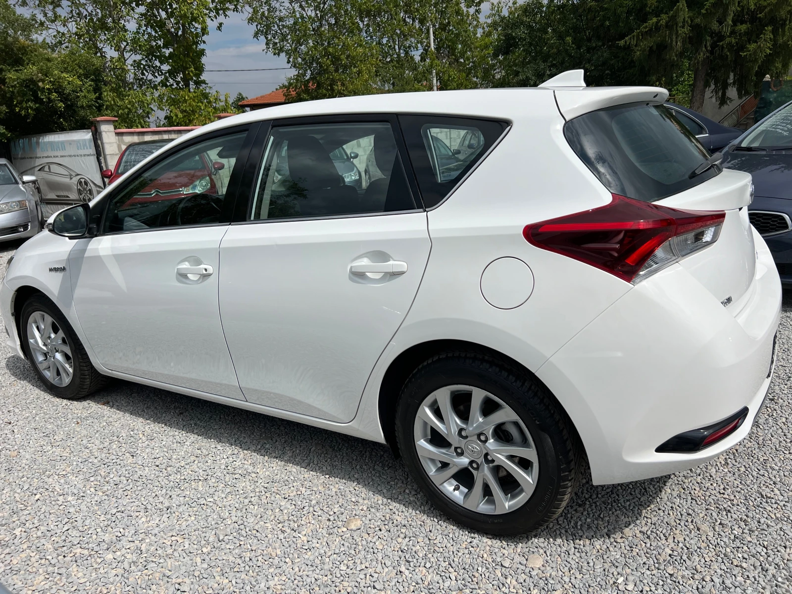 Toyota Auris 1.8HYBRID-EVRO 6D-NAVI-KLIMATRONIK - изображение 3