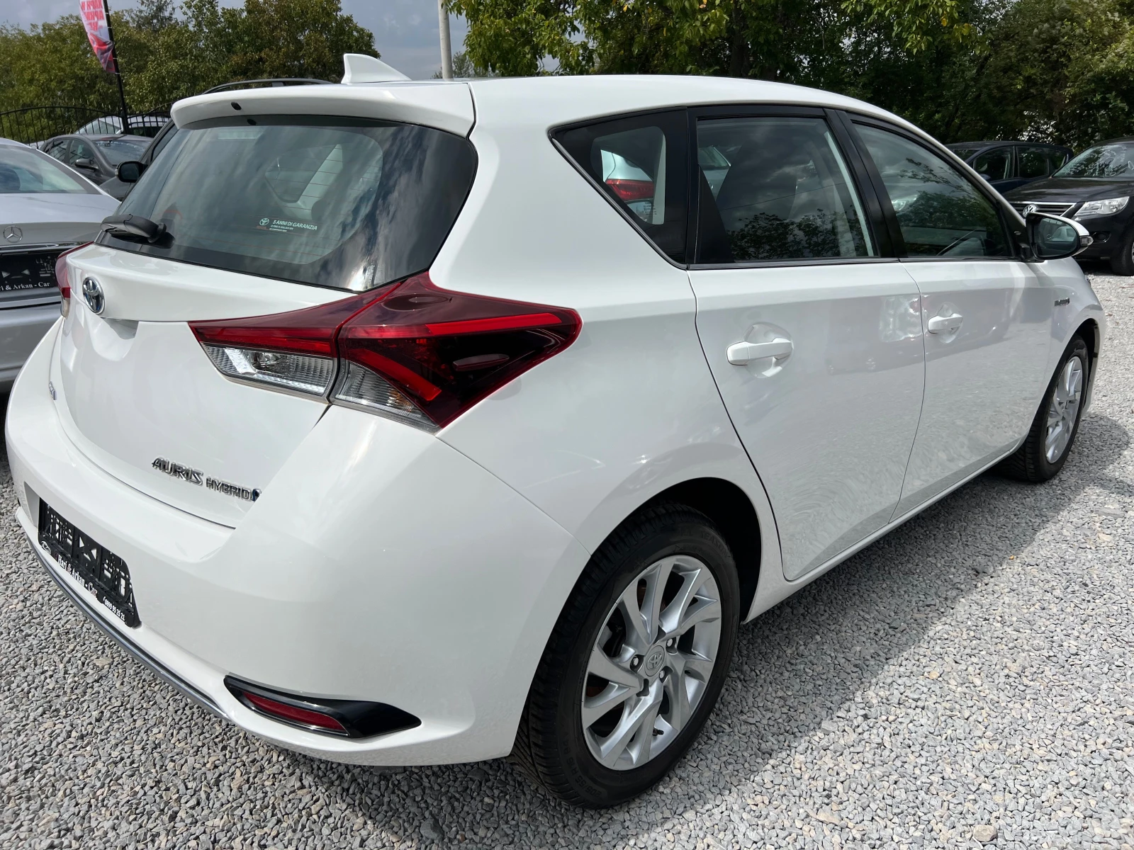 Toyota Auris 1.8HYBRID-EVRO 6D-NAVI-KLIMATRONIK - изображение 6