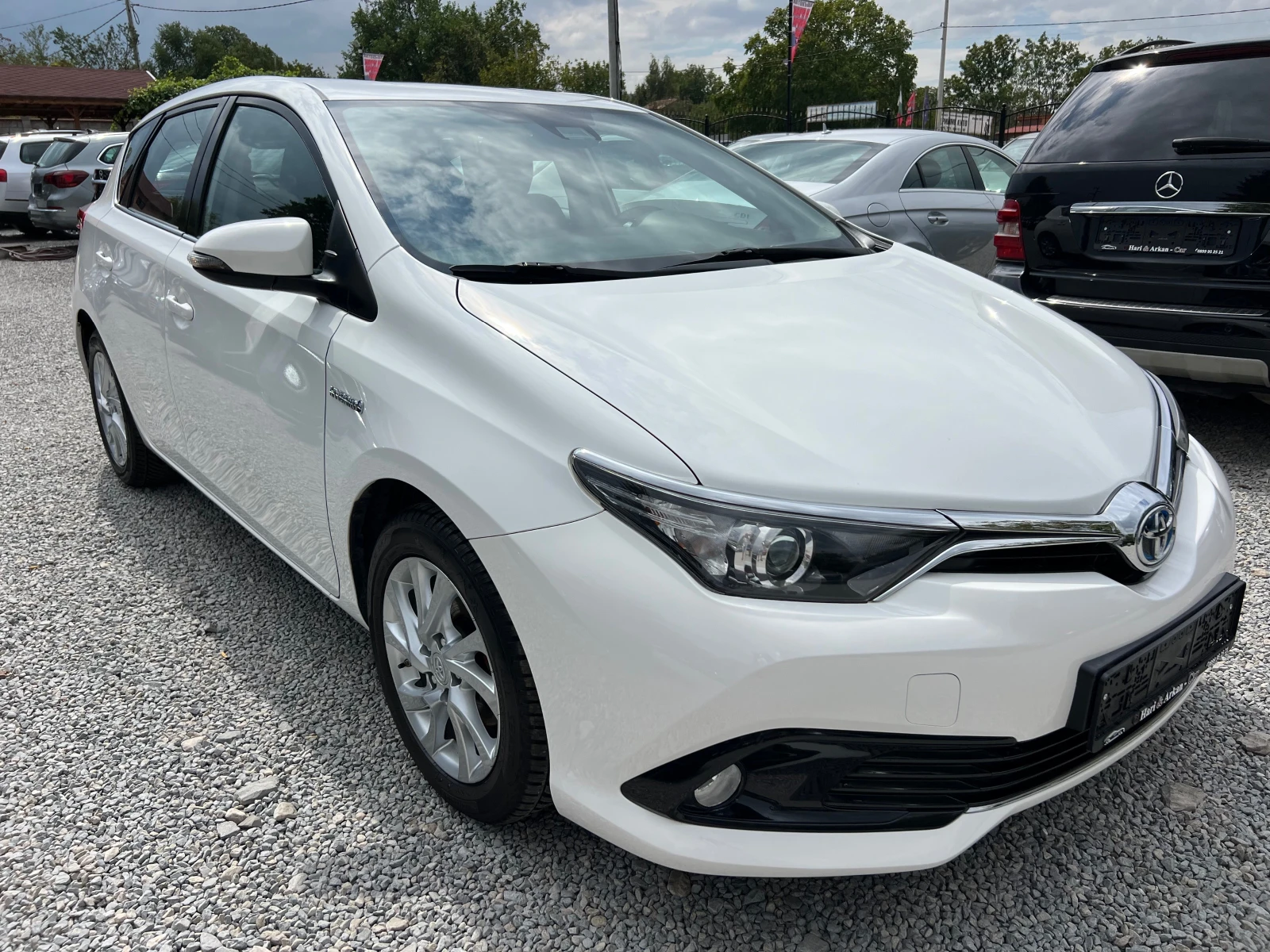 Toyota Auris 1.8HYBRID-EVRO 6D-NAVI-KLIMATRONIK - изображение 8