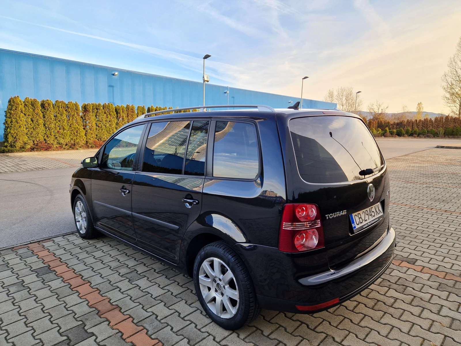 VW Touran 2.0TDI DSG FULL  - изображение 4