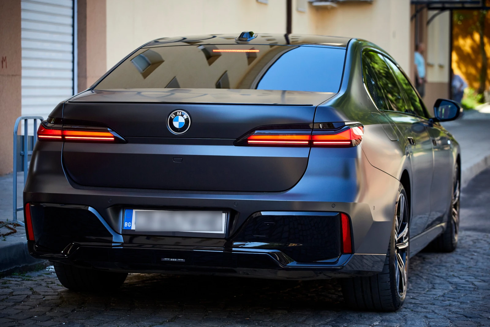 BMW 740 M SPORT* EXECUTIVE LOUNGE* SKY LOUNGE* TV* ГАРАНЦИ - изображение 5