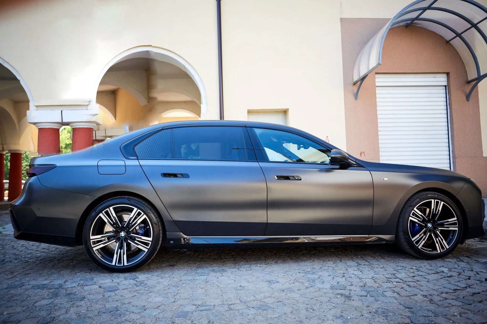BMW 740 M SPORT* EXECUTIVE LOUNGE* SKY LOUNGE* TV* ГАРАНЦИ - изображение 7