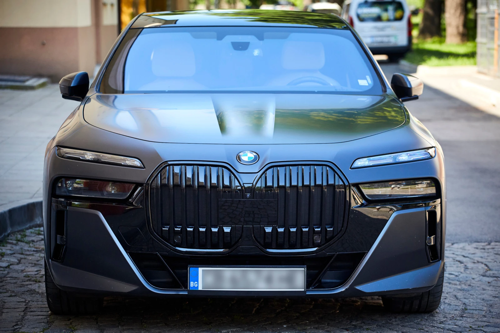 BMW 740 M SPORT* EXECUTIVE LOUNGE* SKY LOUNGE* TV* ГАРАНЦИ - изображение 4