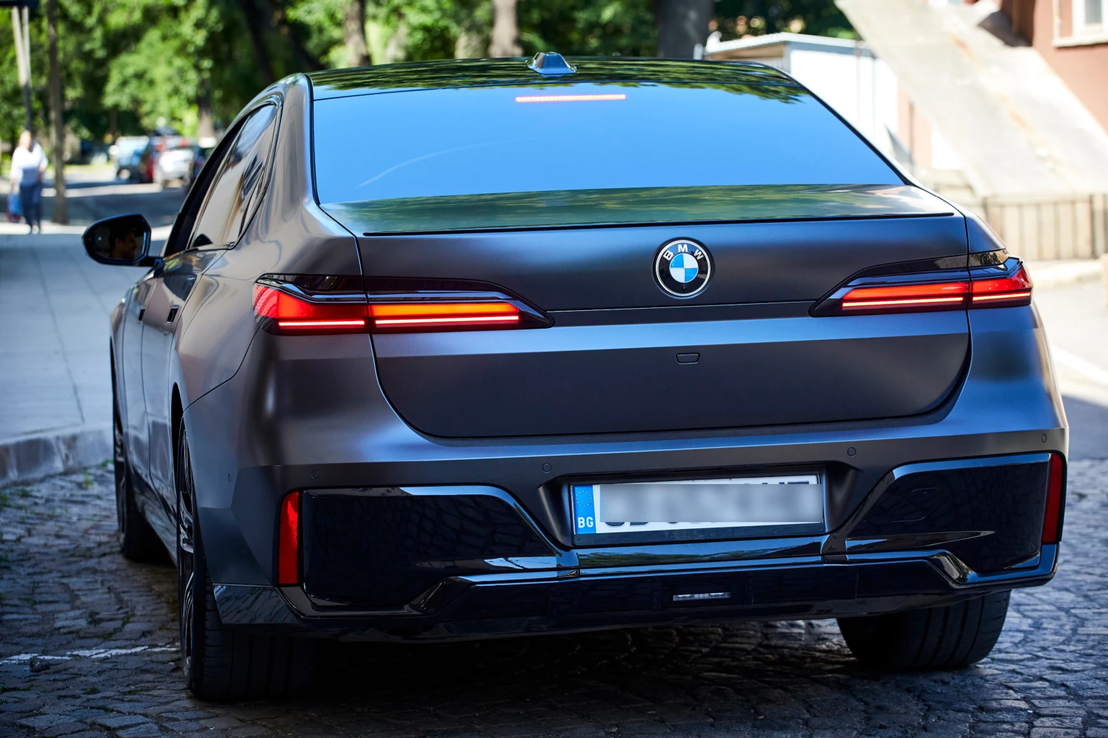 BMW 740 M SPORT* EXECUTIVE LOUNGE* SKY LOUNGE* TV* ГАРАНЦИ - изображение 6