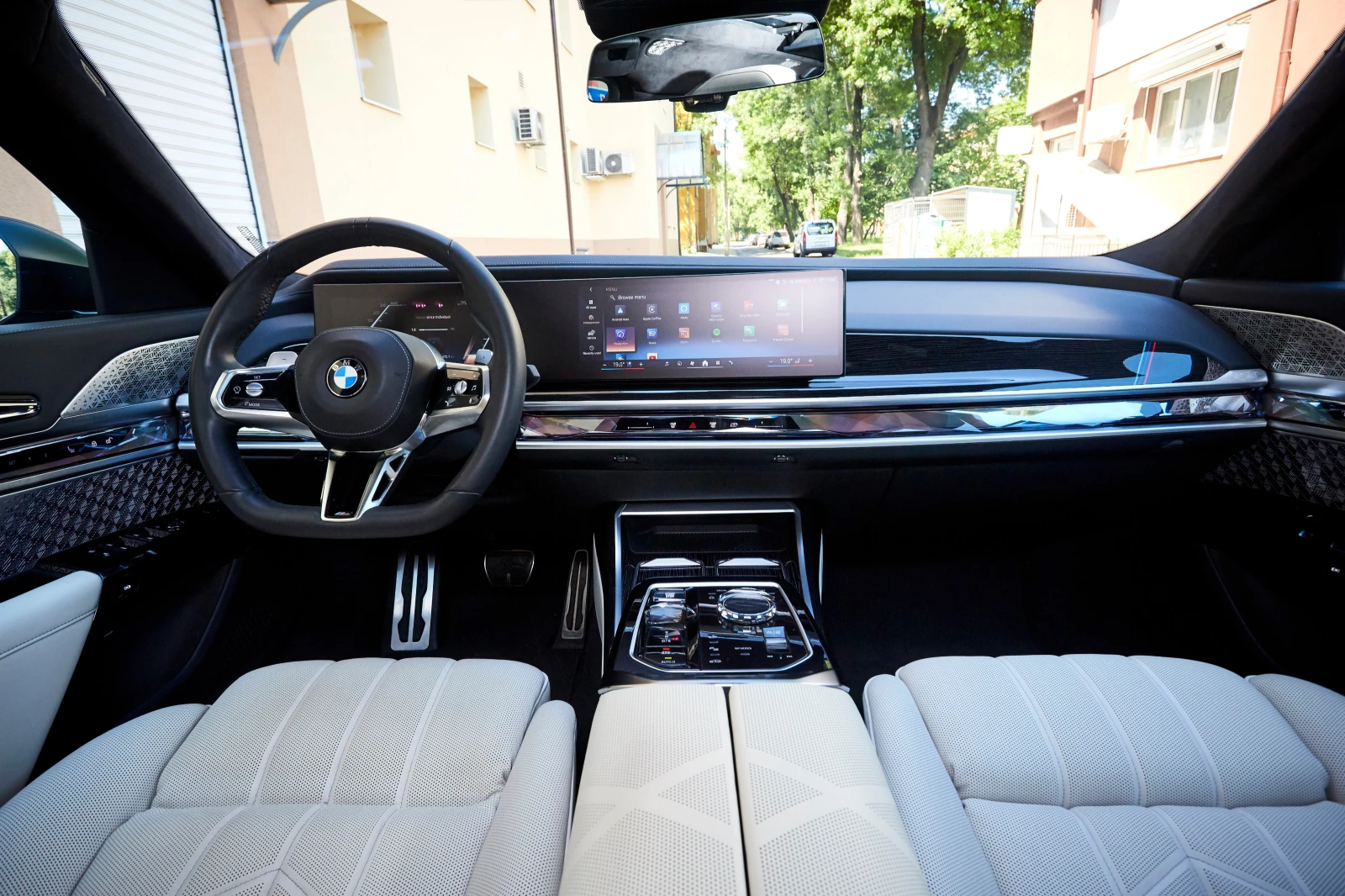 BMW 740 M SPORT* EXECUTIVE LOUNGE* SKY LOUNGE* TV* ГАРАНЦИ - изображение 9