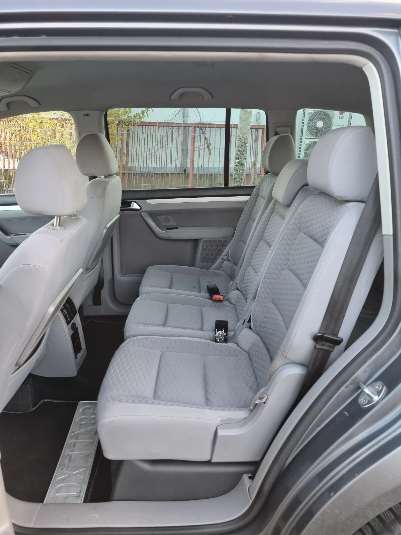 VW Touran 2.0tdi 140. BMM 7- | Mobile.bg   11