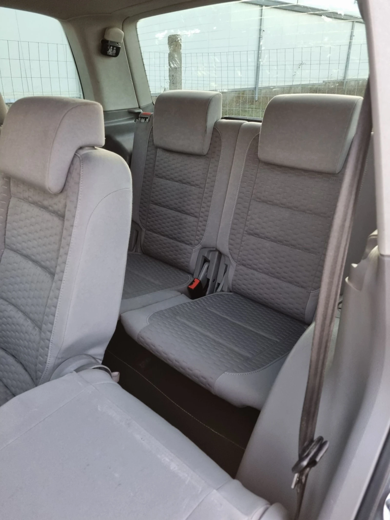 VW Touran 2.0tdi 140. BMM 7- | Mobile.bg   12