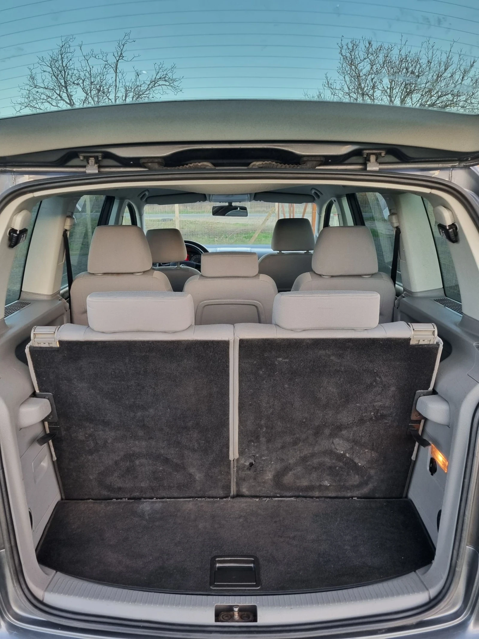 VW Touran 2.0tdi 140. BMM 7- | Mobile.bg   13