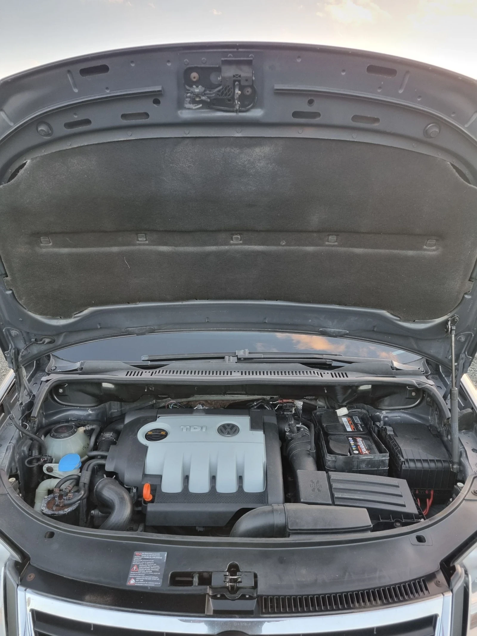 VW Touran 2.0tdi 140. BMM 7- | Mobile.bg   16