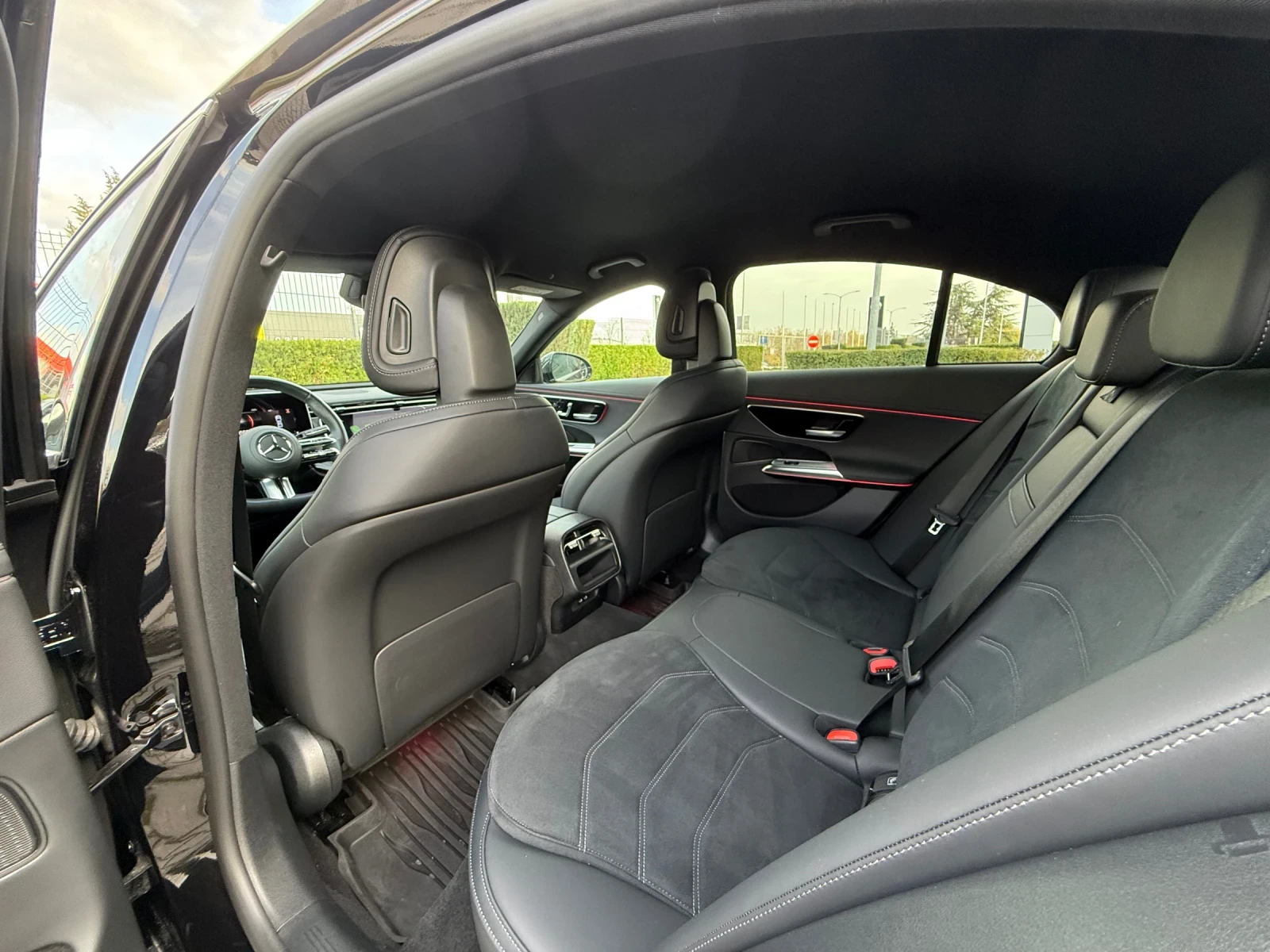 Mercedes-Benz E 220 W214  4 Matic  AMG, снимка 13 - Автомобили и джипове - 54282880