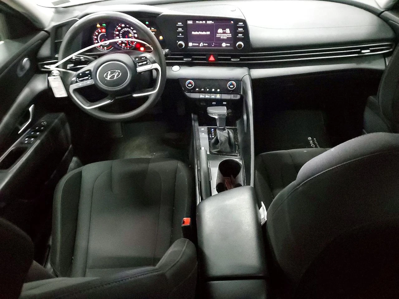 Hyundai Elantra 2.0l Sel - изображение 8