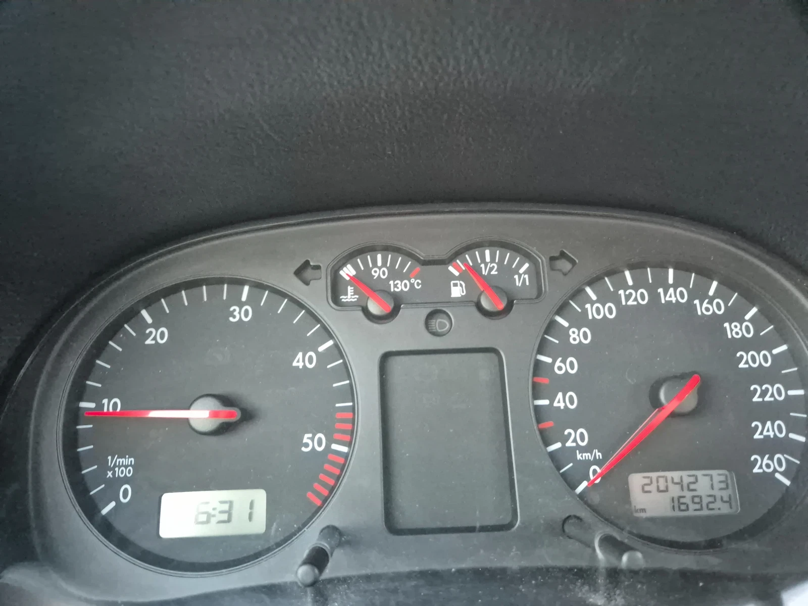 VW Golf 1.9TDI 100к.с., снимка 11 - Автомобили и джипове - 53750438