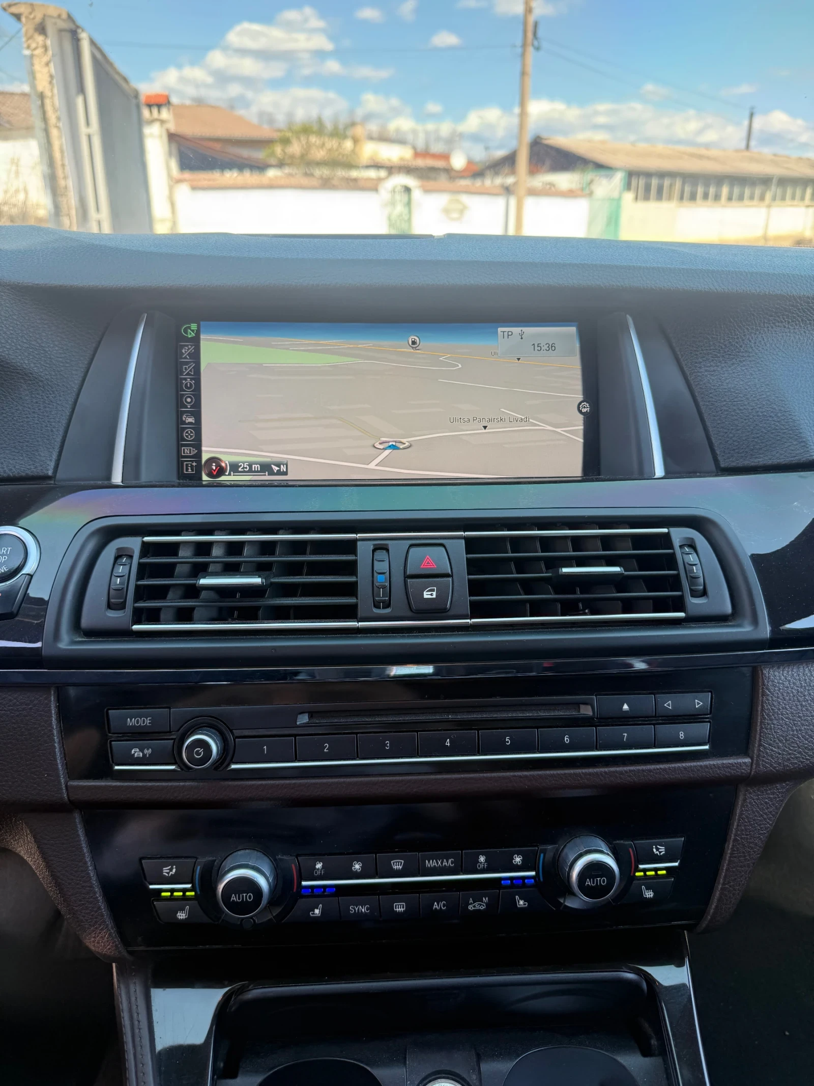 BMW 530 xd Face Вакум, LED, EDC, DIGITAL, Обдух, Harman, снимка 13 - Автомобили и джипове - 54138493