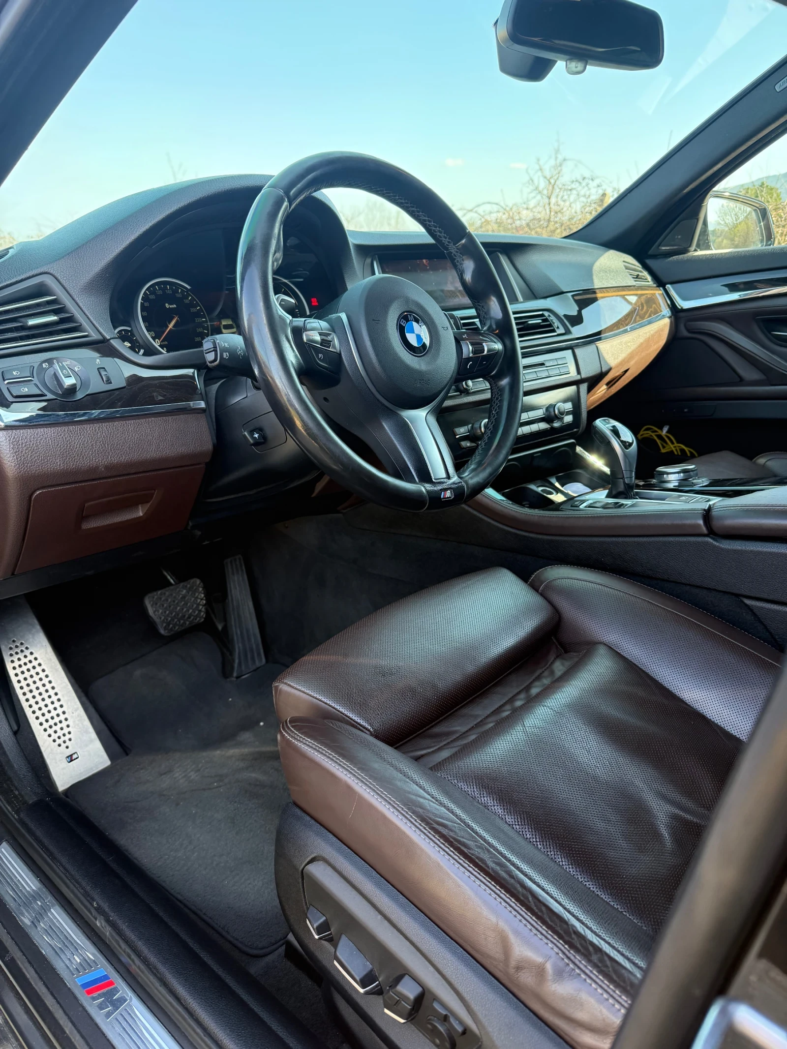 BMW 530 xd Face Вакум, LED, EDC, DIGITAL, Обдух, Harman, снимка 8 - Автомобили и джипове - 54138493