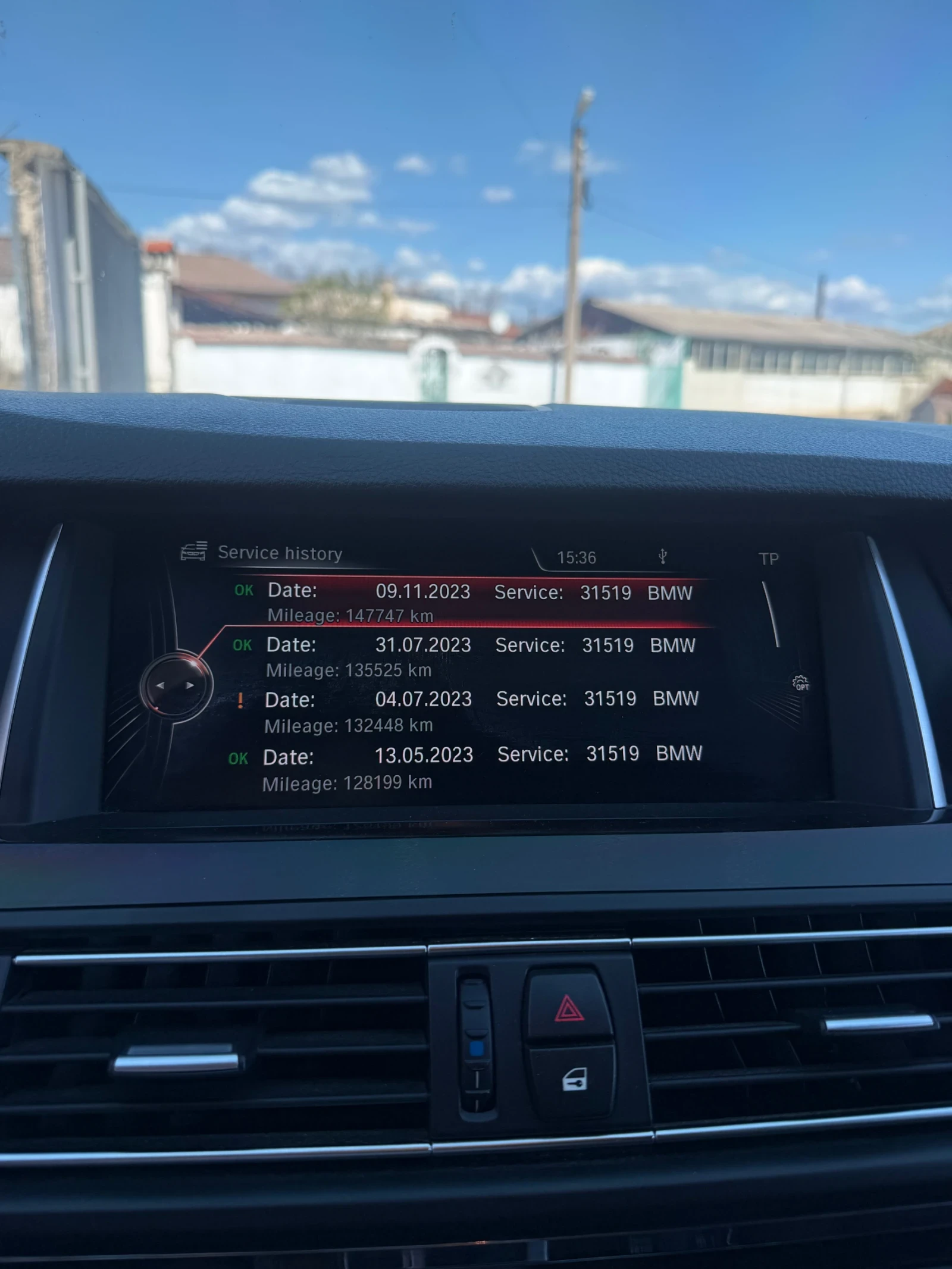 BMW 530 xd Face Вакум, LED, EDC, DIGITAL, Обдух, Harman, снимка 14 - Автомобили и джипове - 54138493