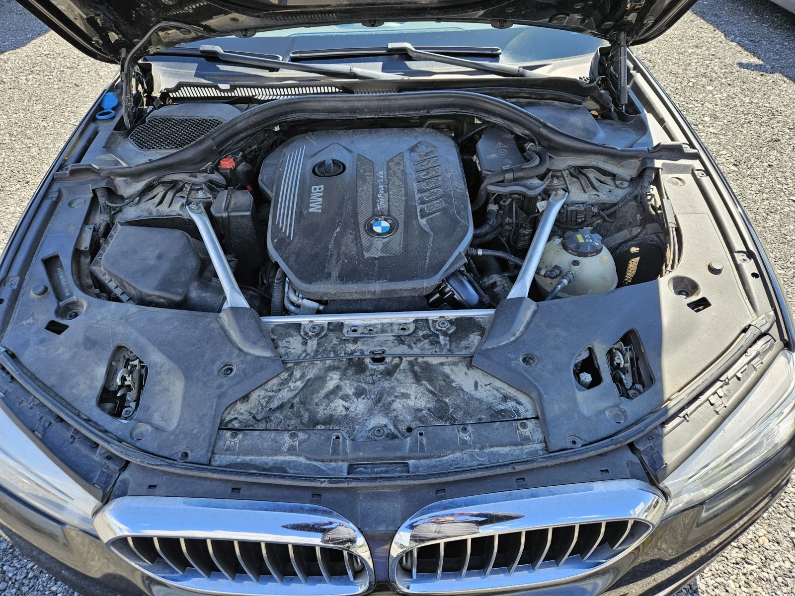 BMW 530 D X DRIVE LUXURY, снимка 17 - Автомобили и джипове - 54293278